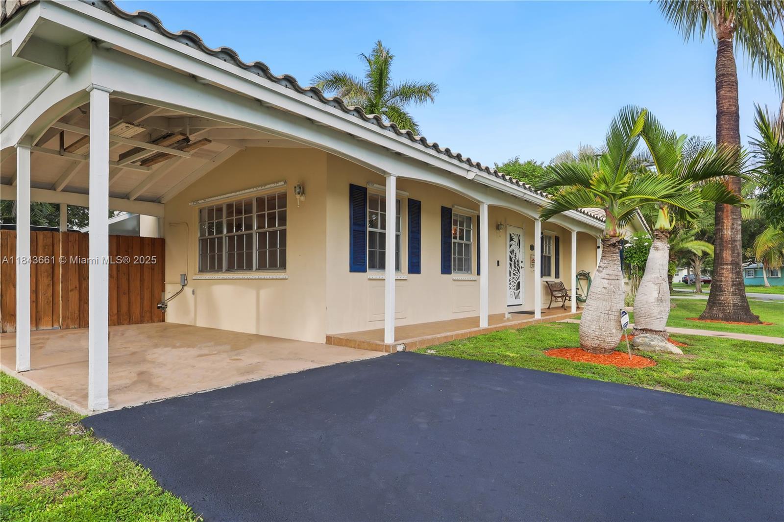 Property Photo: 9455 SW 181st St FL 33157