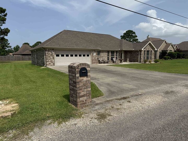 Property Photo:  290 Tyler Dr  TX 77630 
