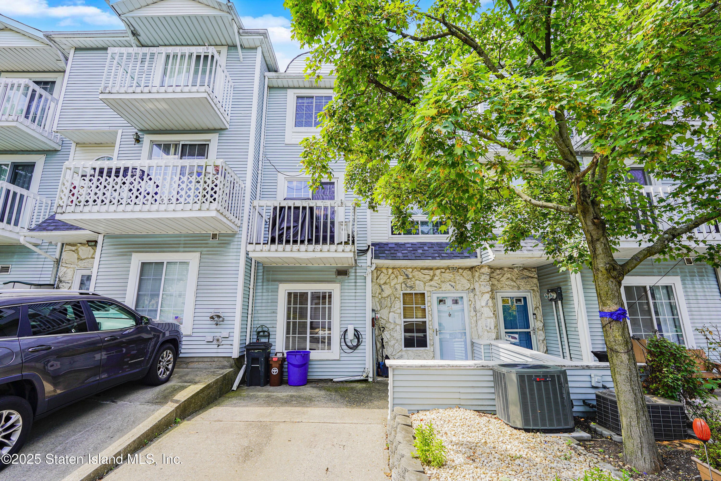 Property Photo: 34 Country Drive N NY 10314