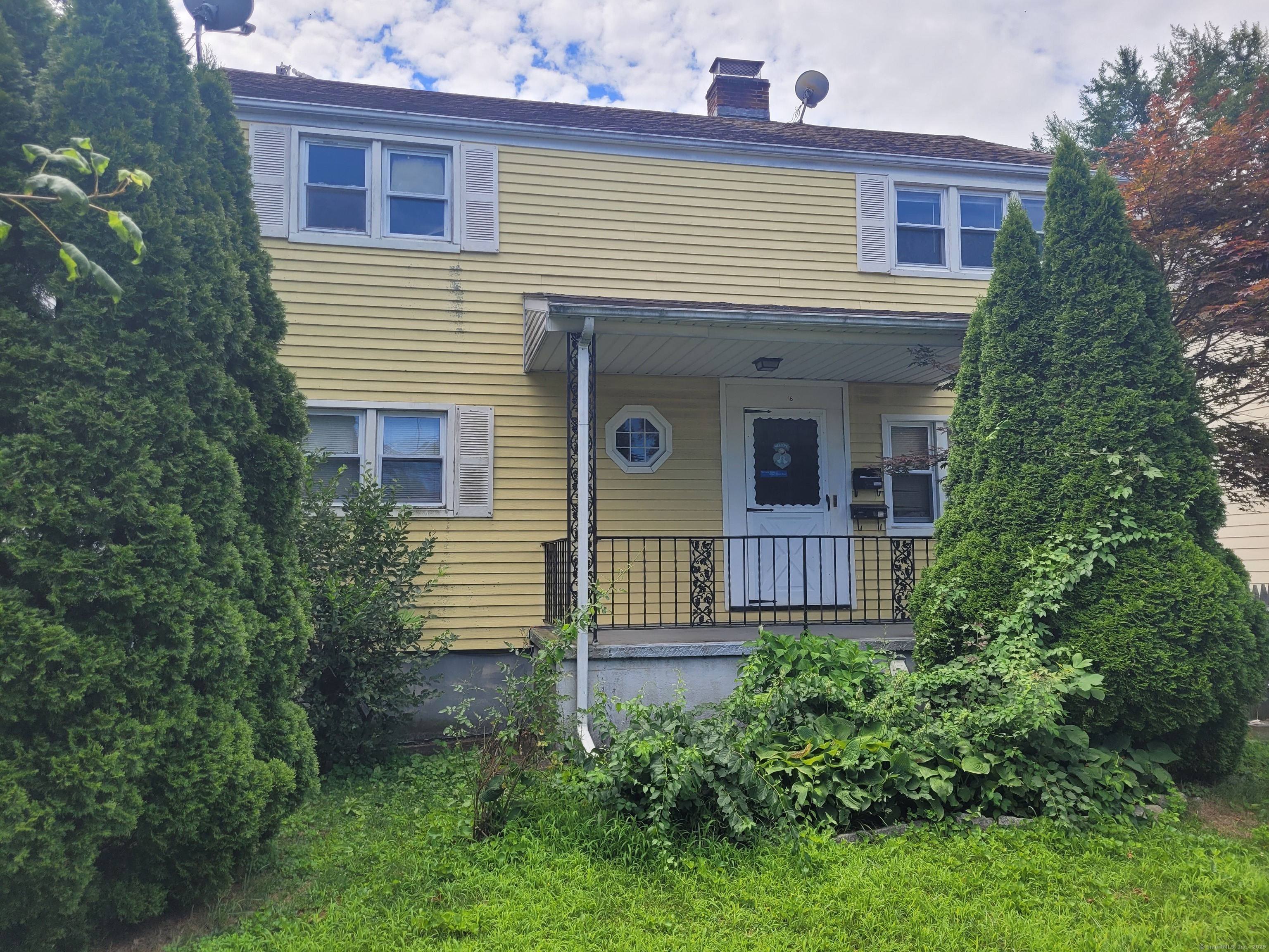 Property Photo:  16 Carolina Road  CT 06902 