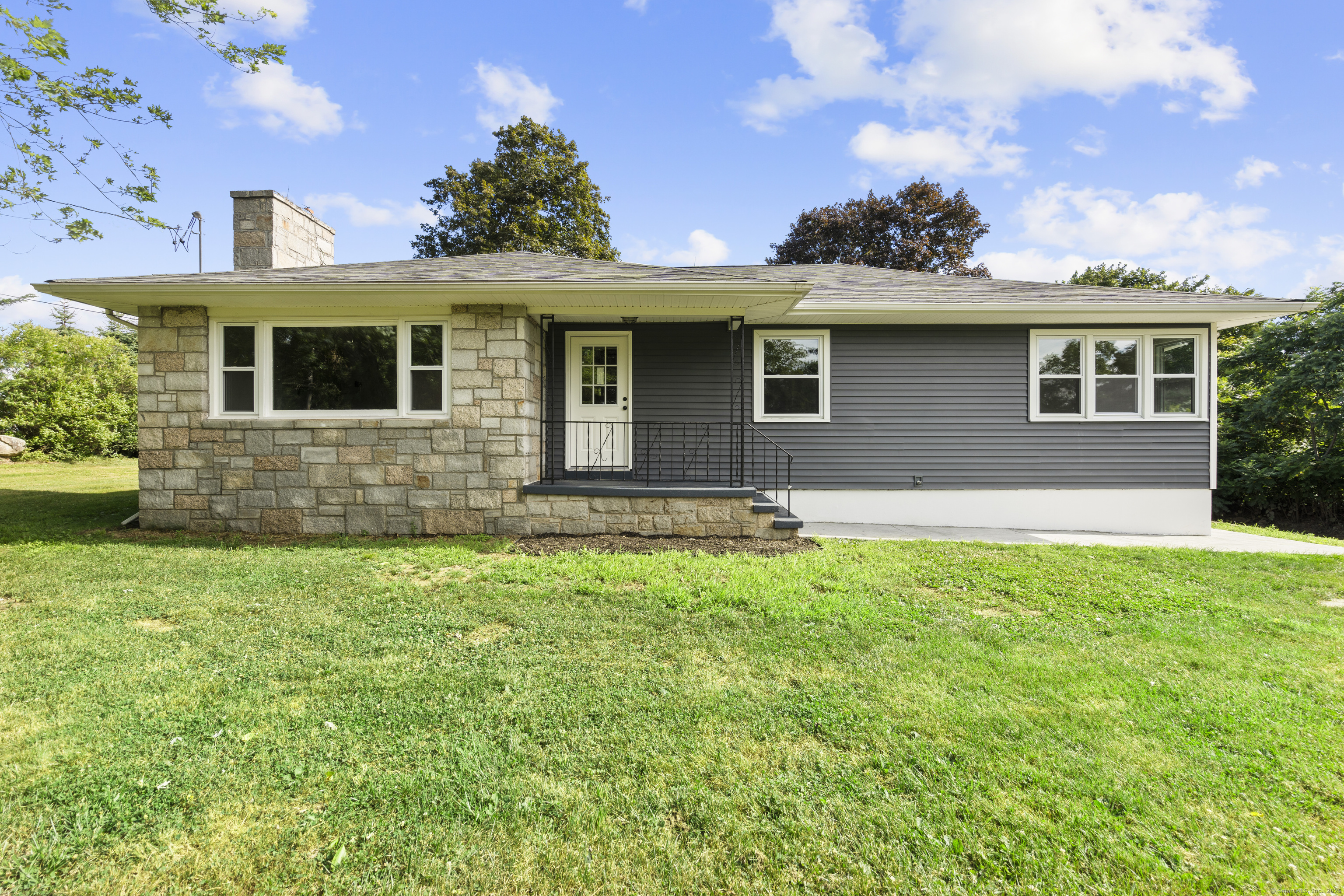 Property Photo: 363 Amity Road CT 06524