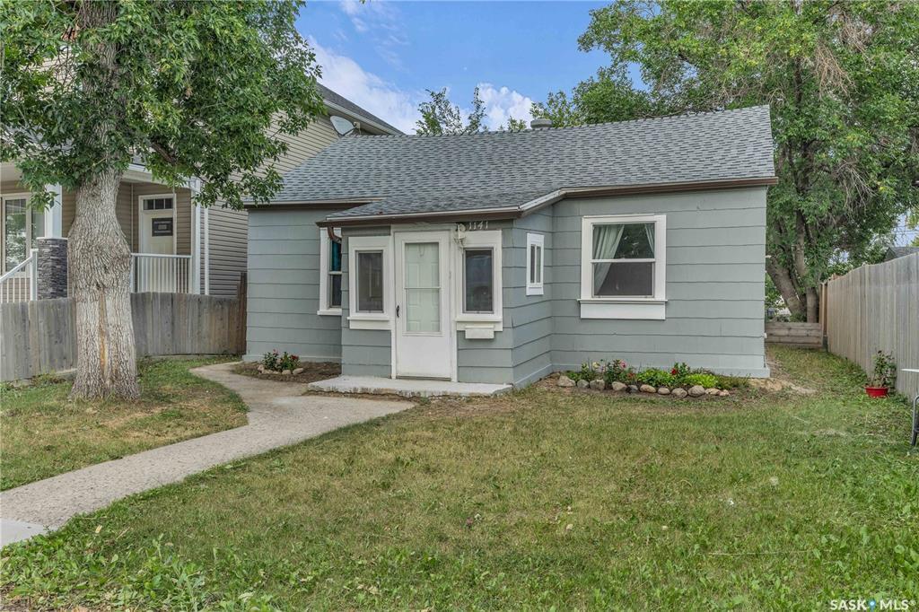 Property Photo:  1141 Wallace Street  SK S4N 3Z1 