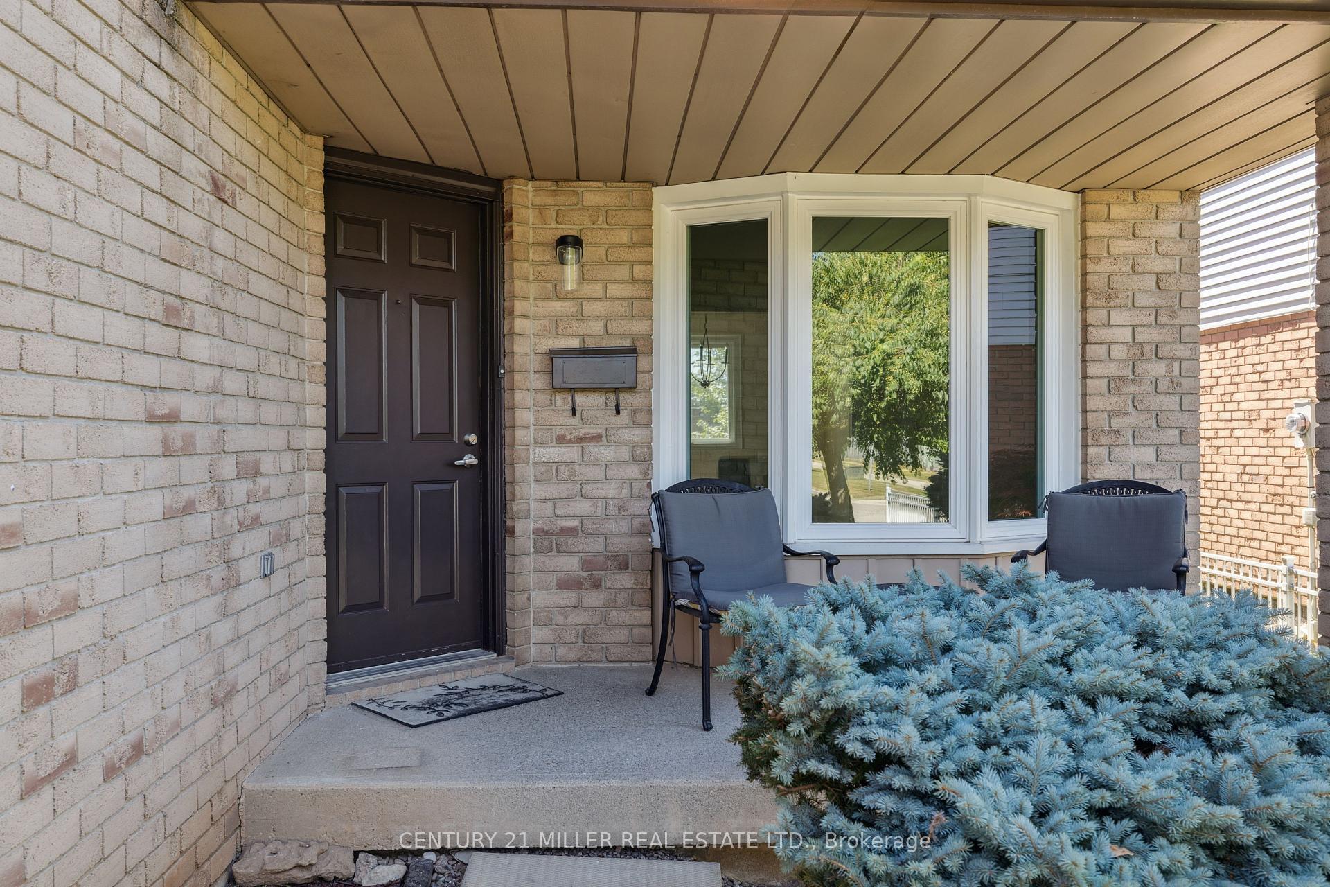 Photo de la propriété:  3504 Ketelbey Court  ON L7M 3B4 