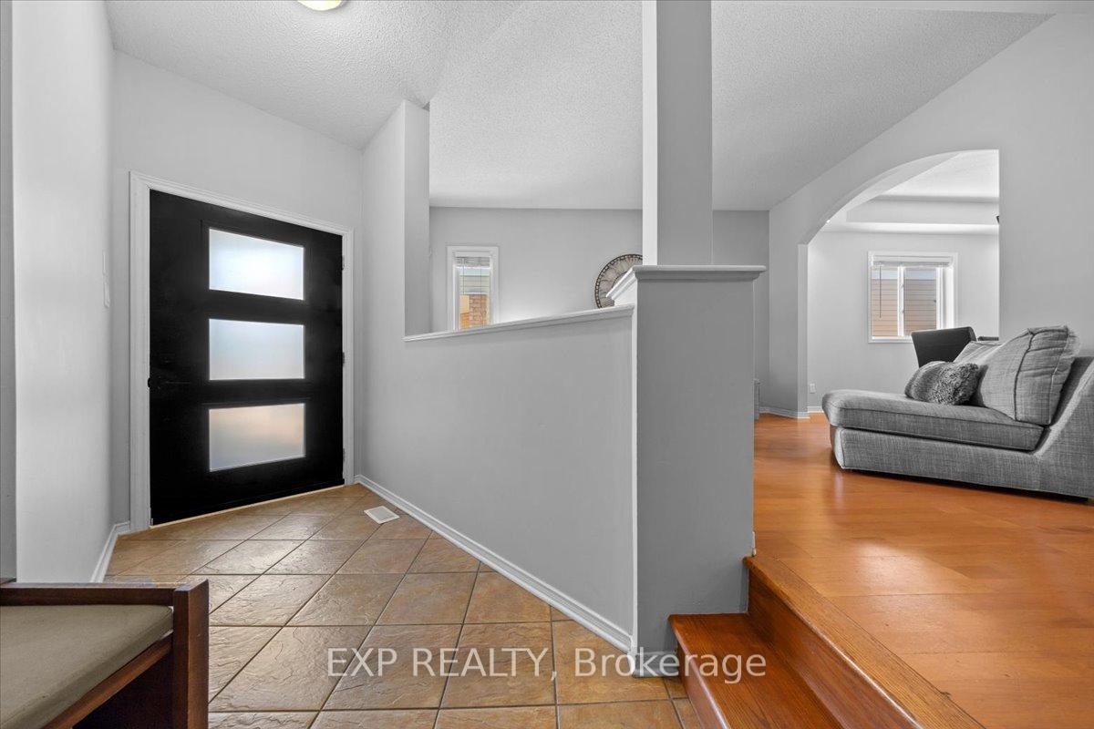 Property Photo:  60 Golders Green Lane  ON K2J 5G2 