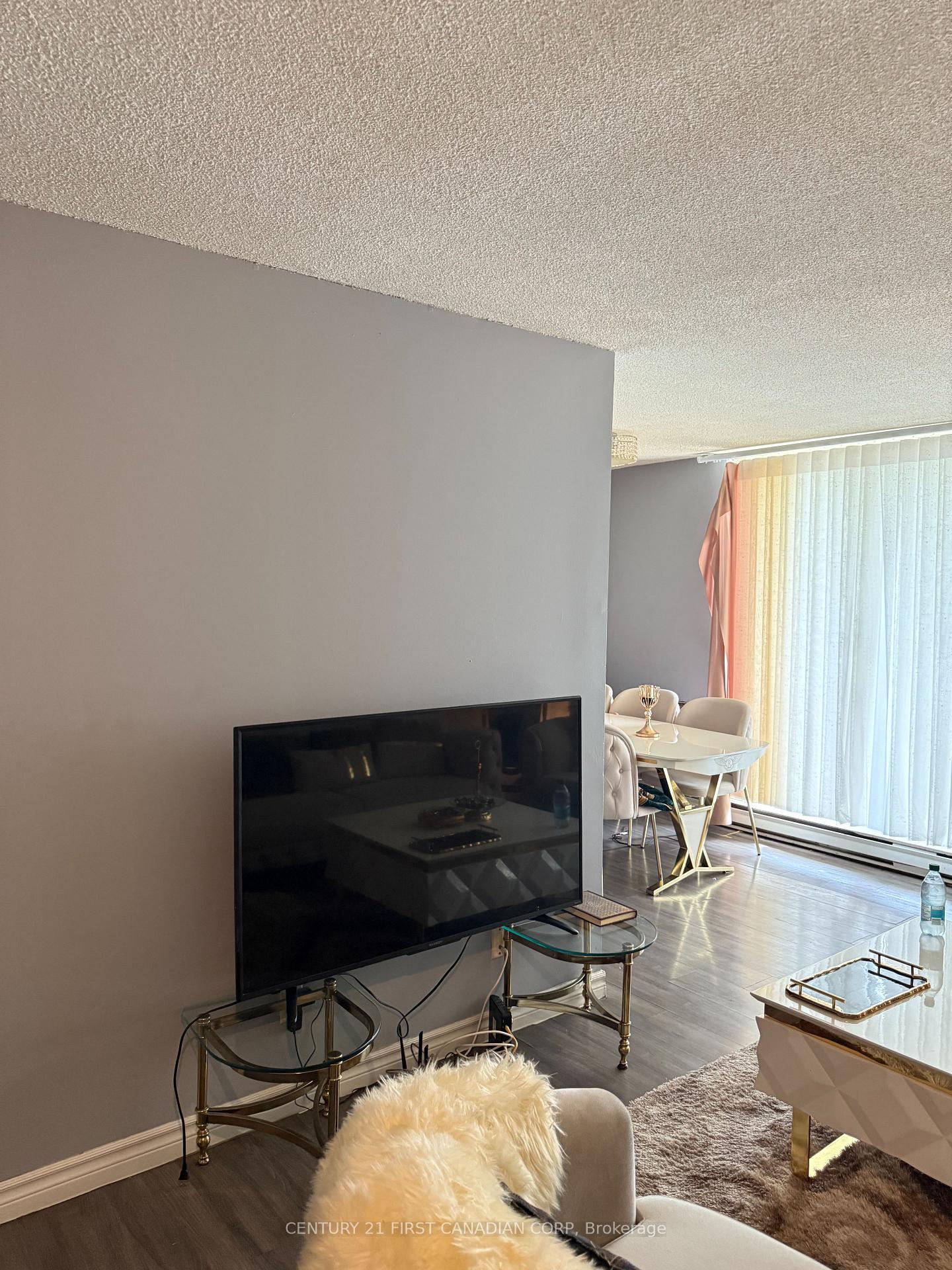 Property Photo: 1103 Jalna Boulevard 1002 ON N6E 2W8