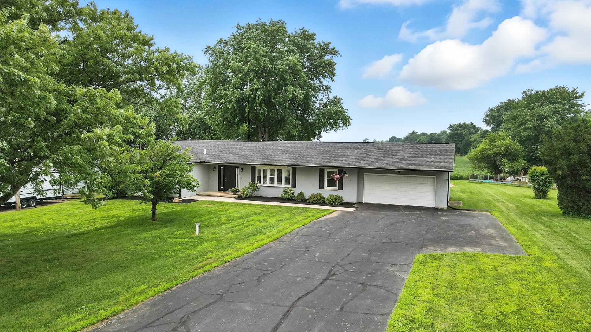 Property Photo: 1405 Bowman Road OH 45502