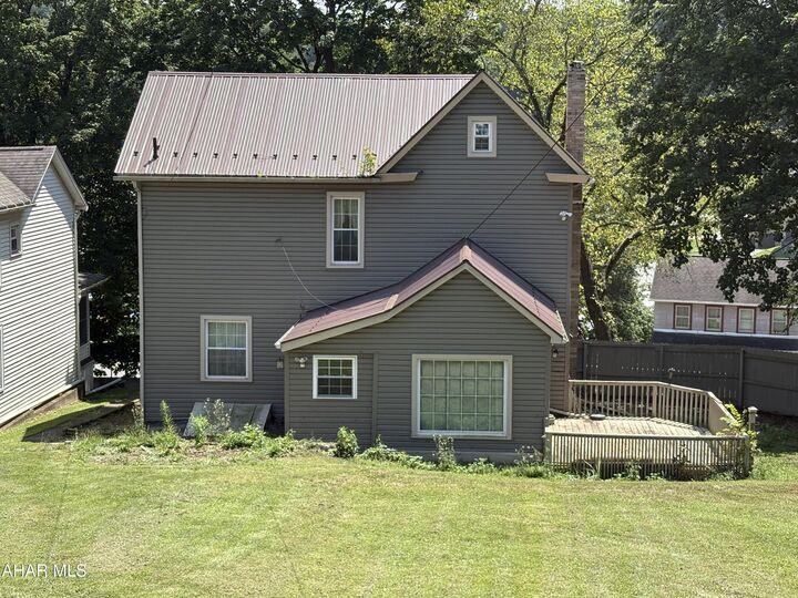 Property Photo:  1006 Main Street  PA 16678 