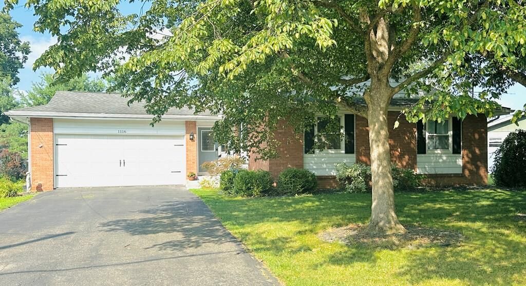 Property Photo: 1116 South Columbus Circle OH 44805