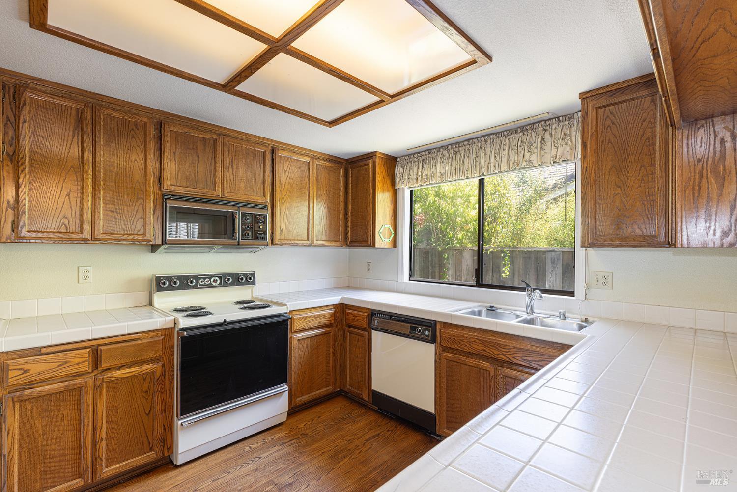 Property Photo: 539 Curtin Lane CA 95476