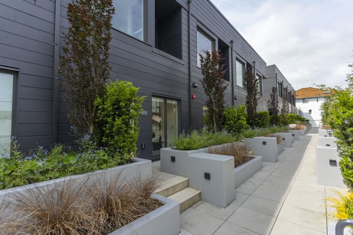 Property Photo: 557 W 26th Avenue BC V5Z 2E4