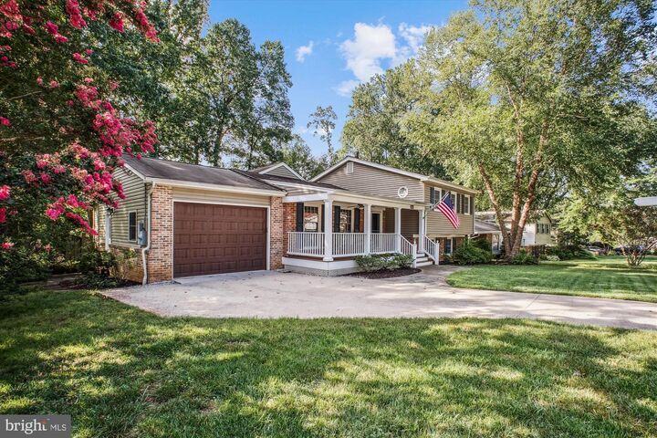 Property Photo:  9811 Hampton Lane  VA 22030 
