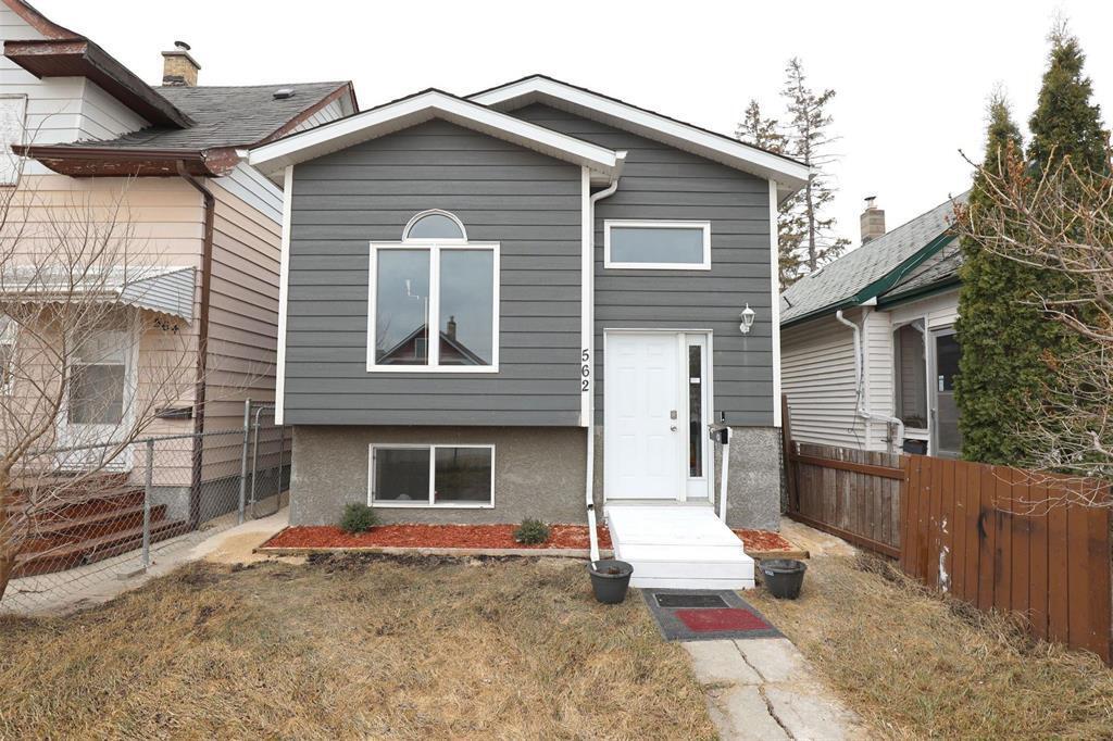 Photo de la propriété:  562 Jamison Avenue  MB R2K 1N4 