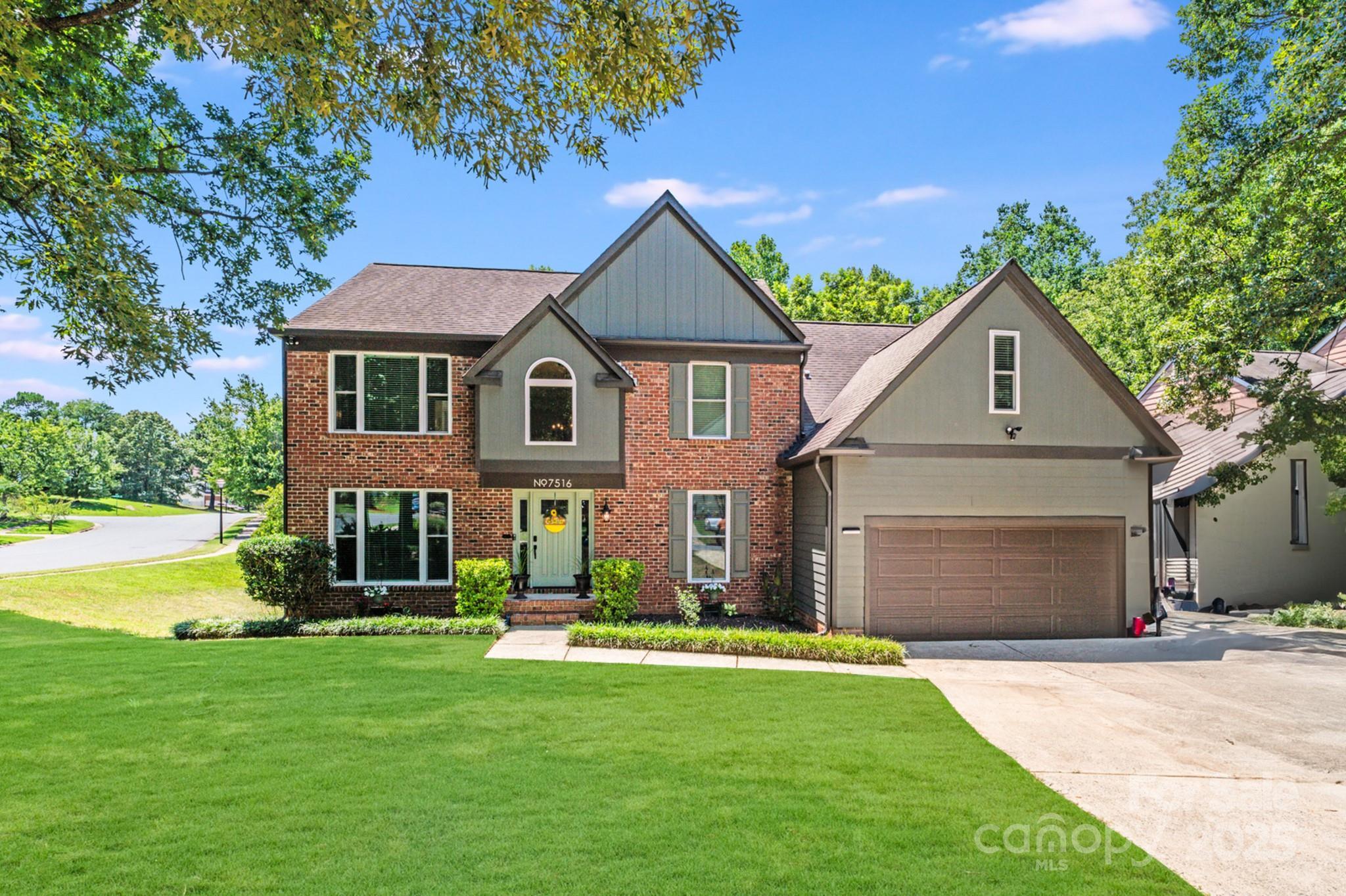 Property Photo: 7516 Kinsmore Lane NC 28269