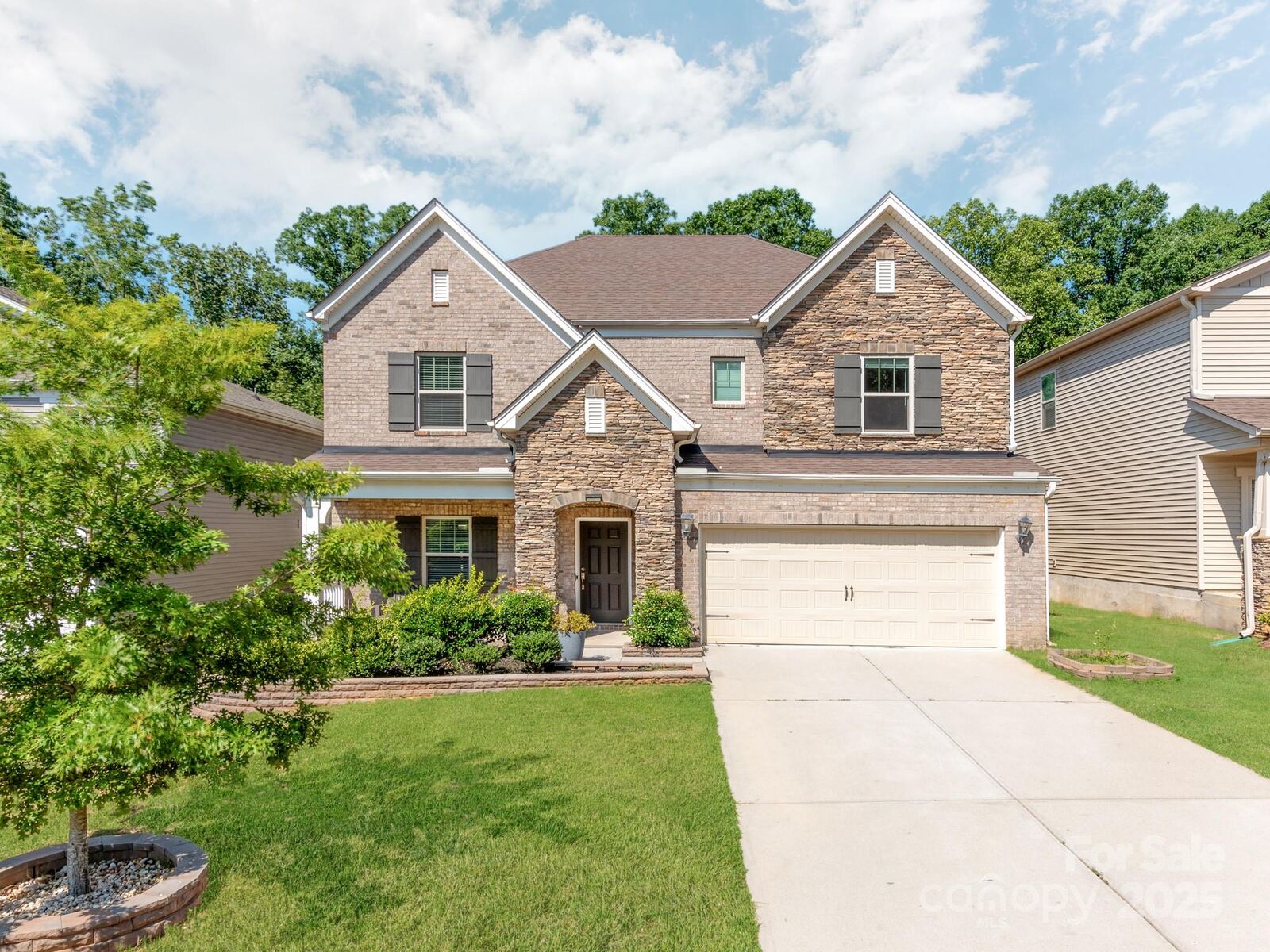 Property Photo: 5098 Burnwald Court SC 29715