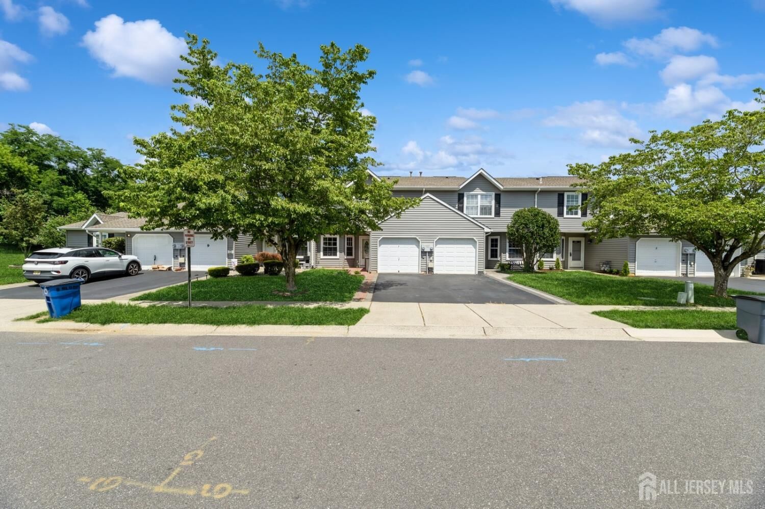 Property Photo:  7 Sloop Square  NJ 07228 