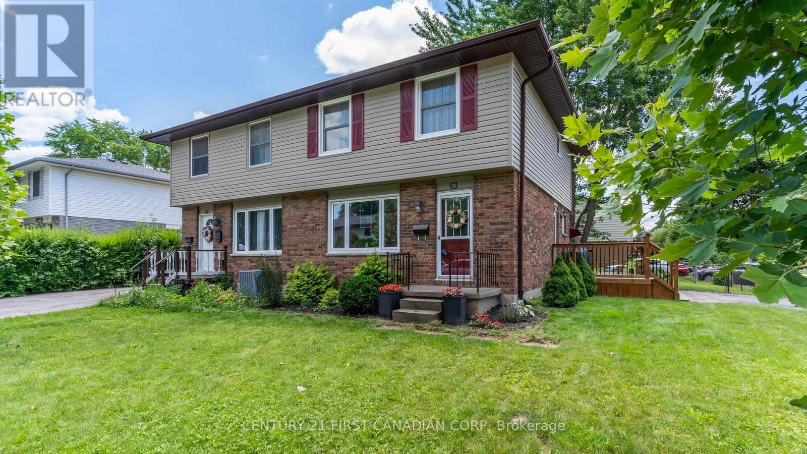 Property Photo:  63 Augusta Crescent South  ON N6E 2C9 
