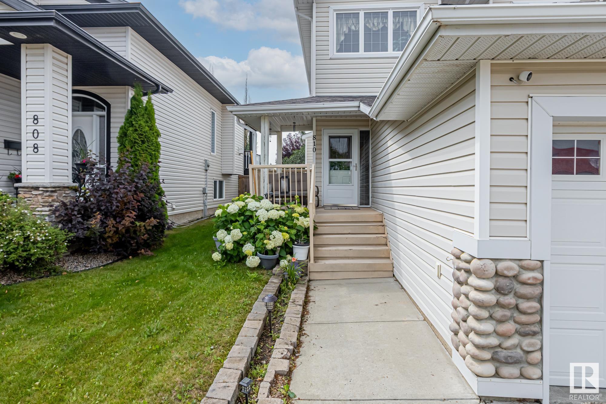 Property Photo:  810 Grandin Drive  AB T8R 1T9 