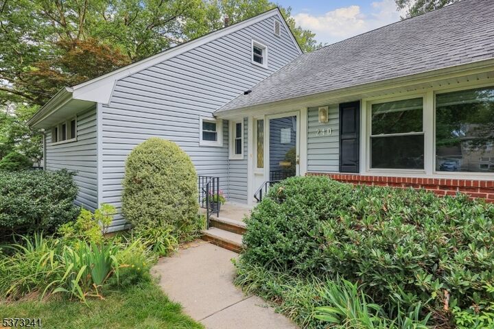 Property Photo:  240 Roger Ave  NJ 07090 
