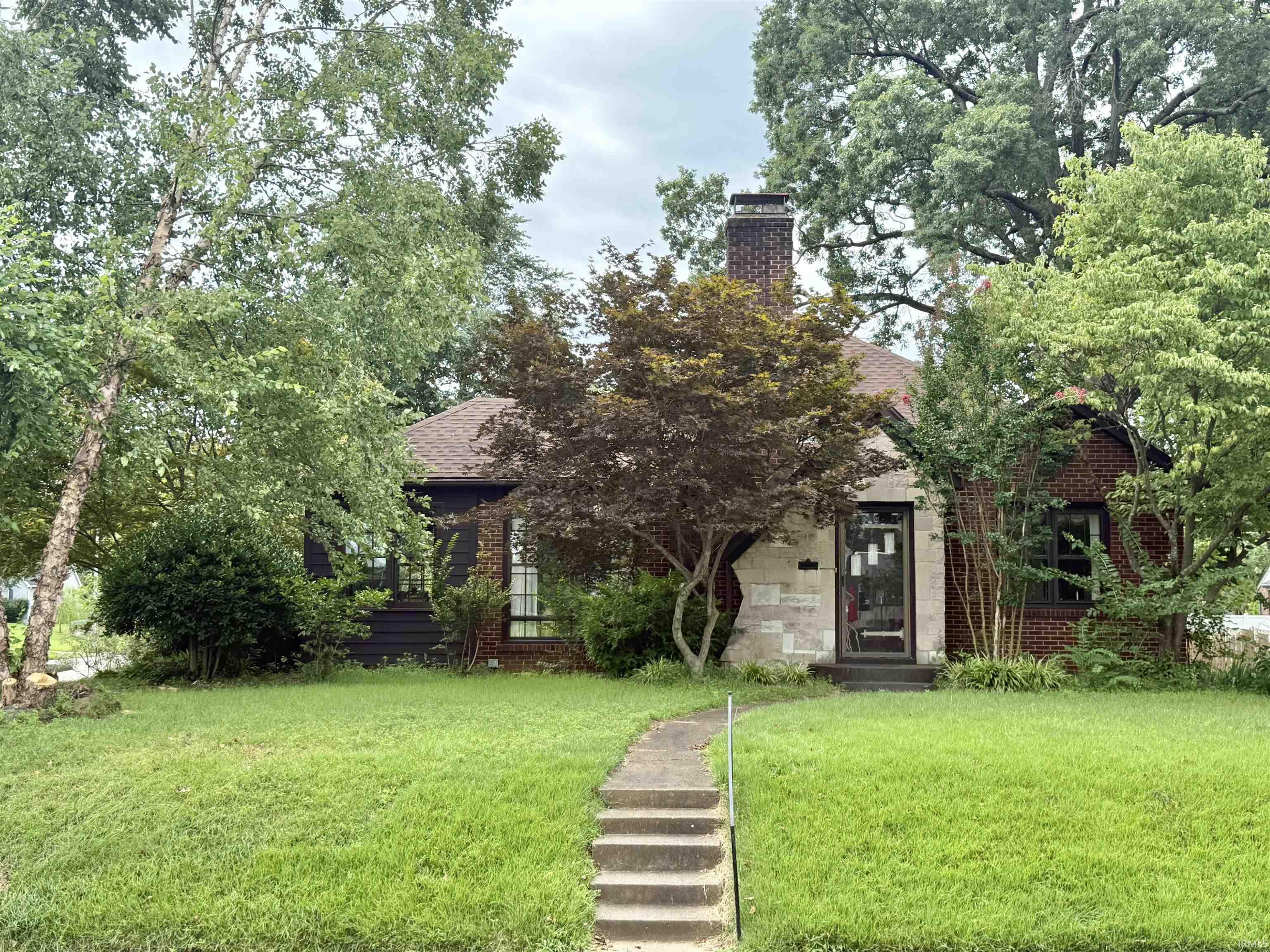 Property Photo: 3119 E Mulberry Street IN 47714