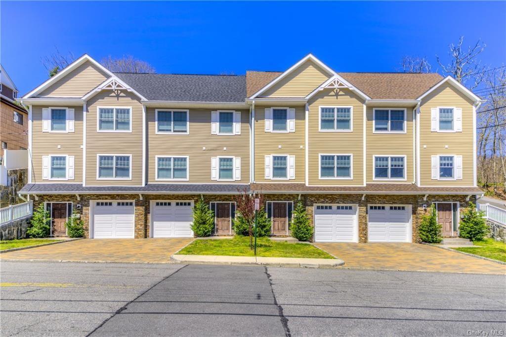 Property Photo:  18 Southfield Avenue  NY 10522 
