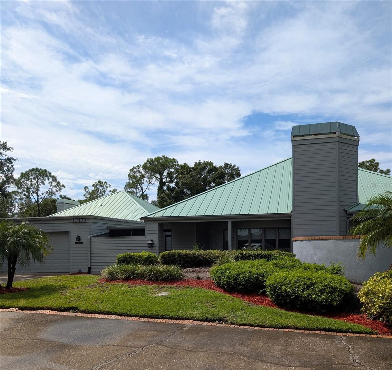 Property Photo:  10479 Longwood Drive  FL 33777 