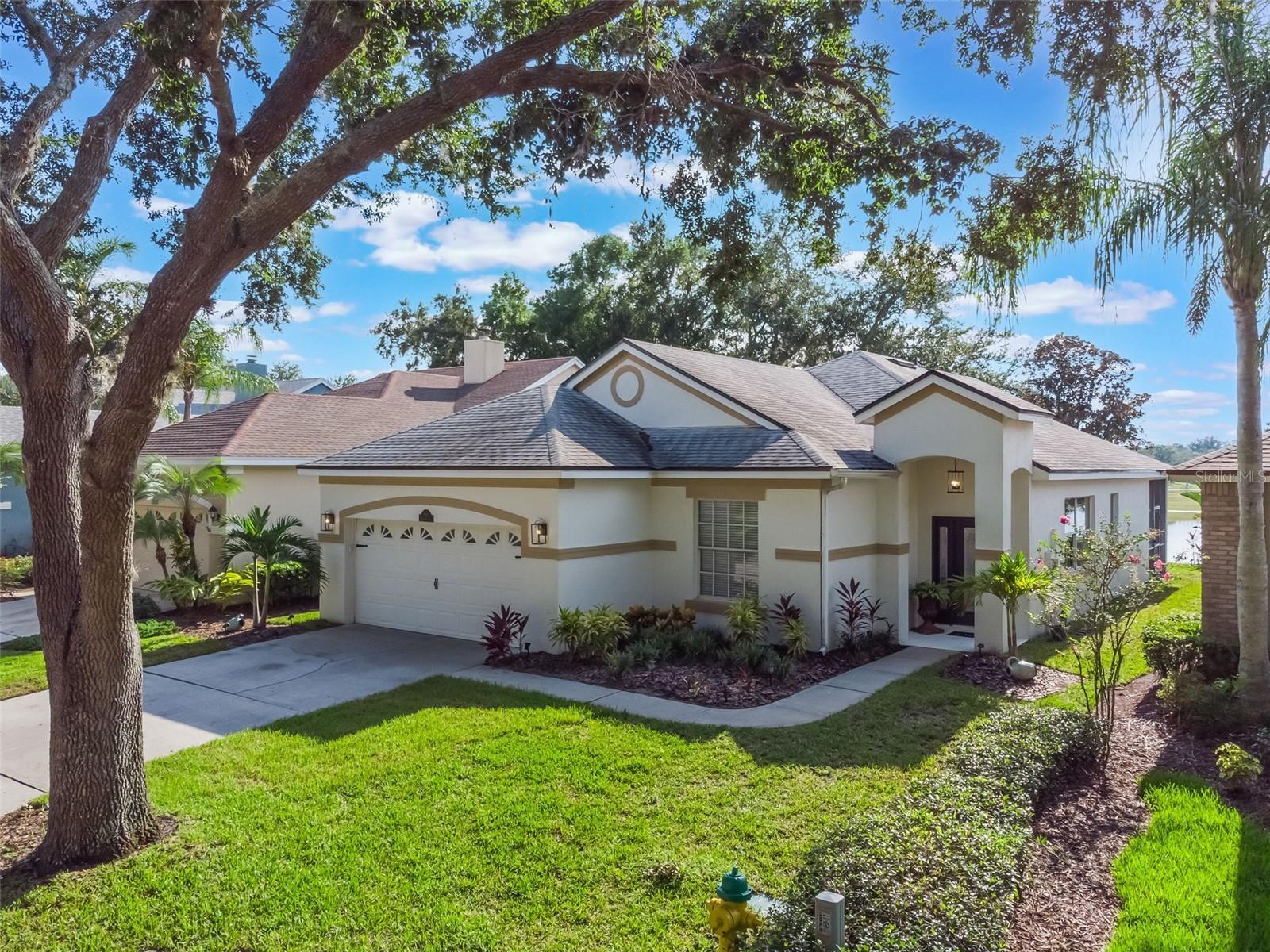 Property Photo: 876 Lakeworth Circle FL 32746