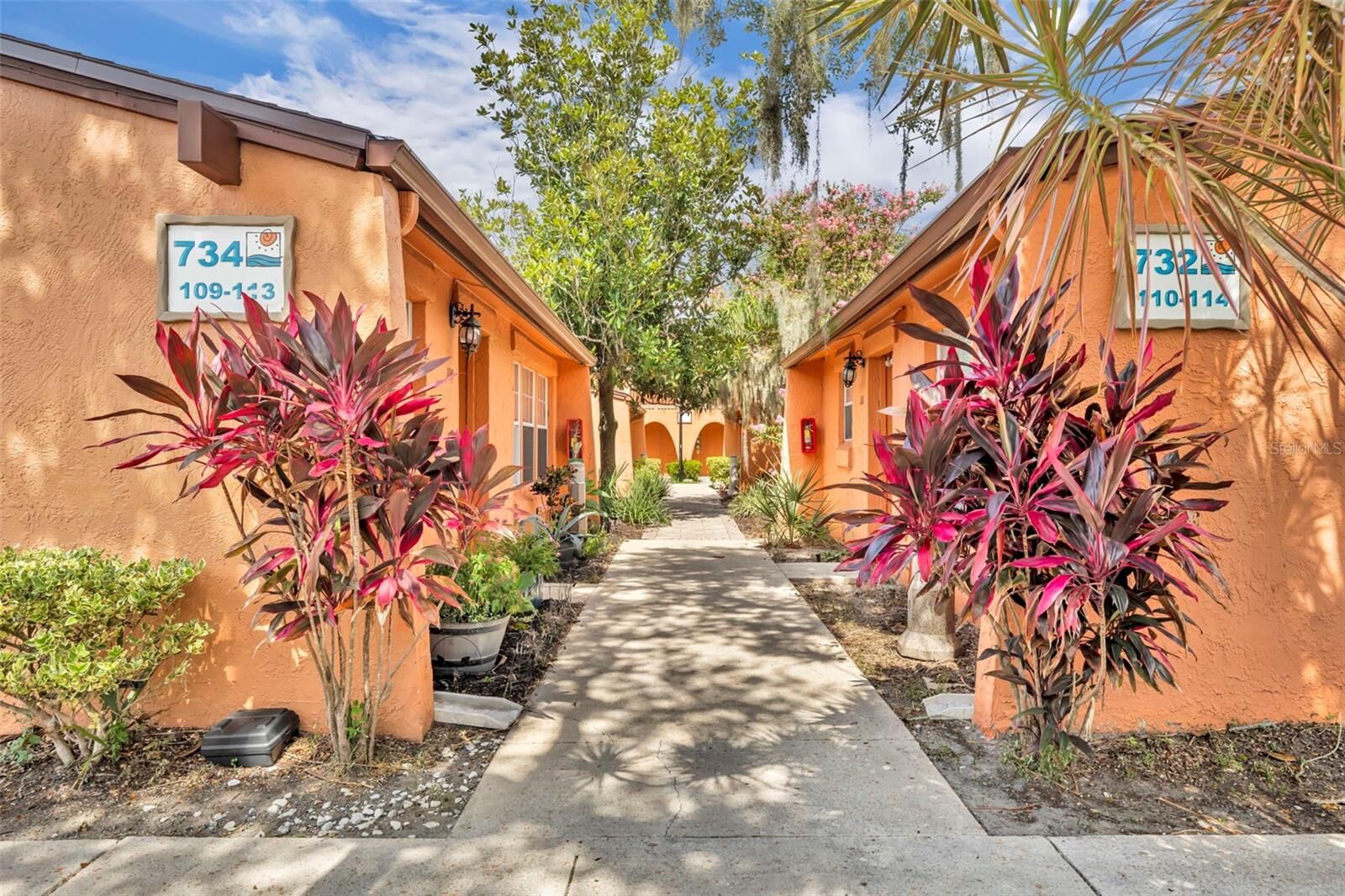 Property Photo: 734 E Michigan Street 113 FL 32806