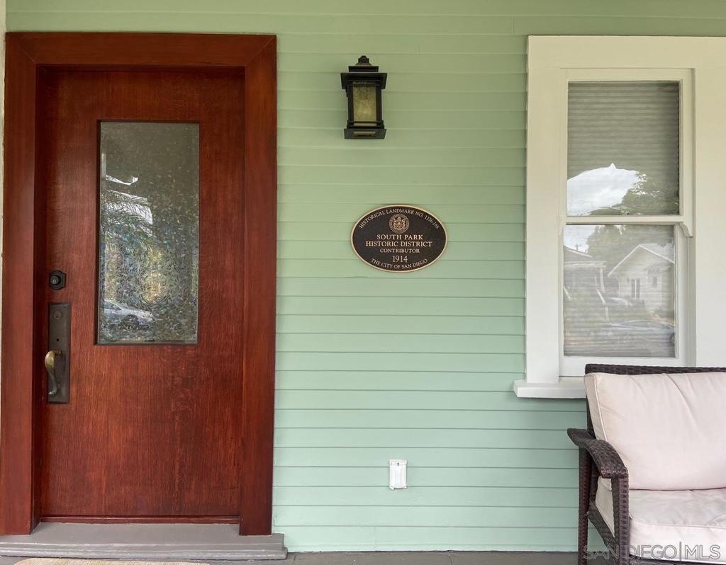 Property Photo:  