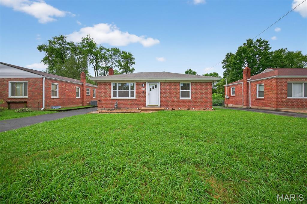 Property Photo: 9016 Kathlyn Drive MO 63134
