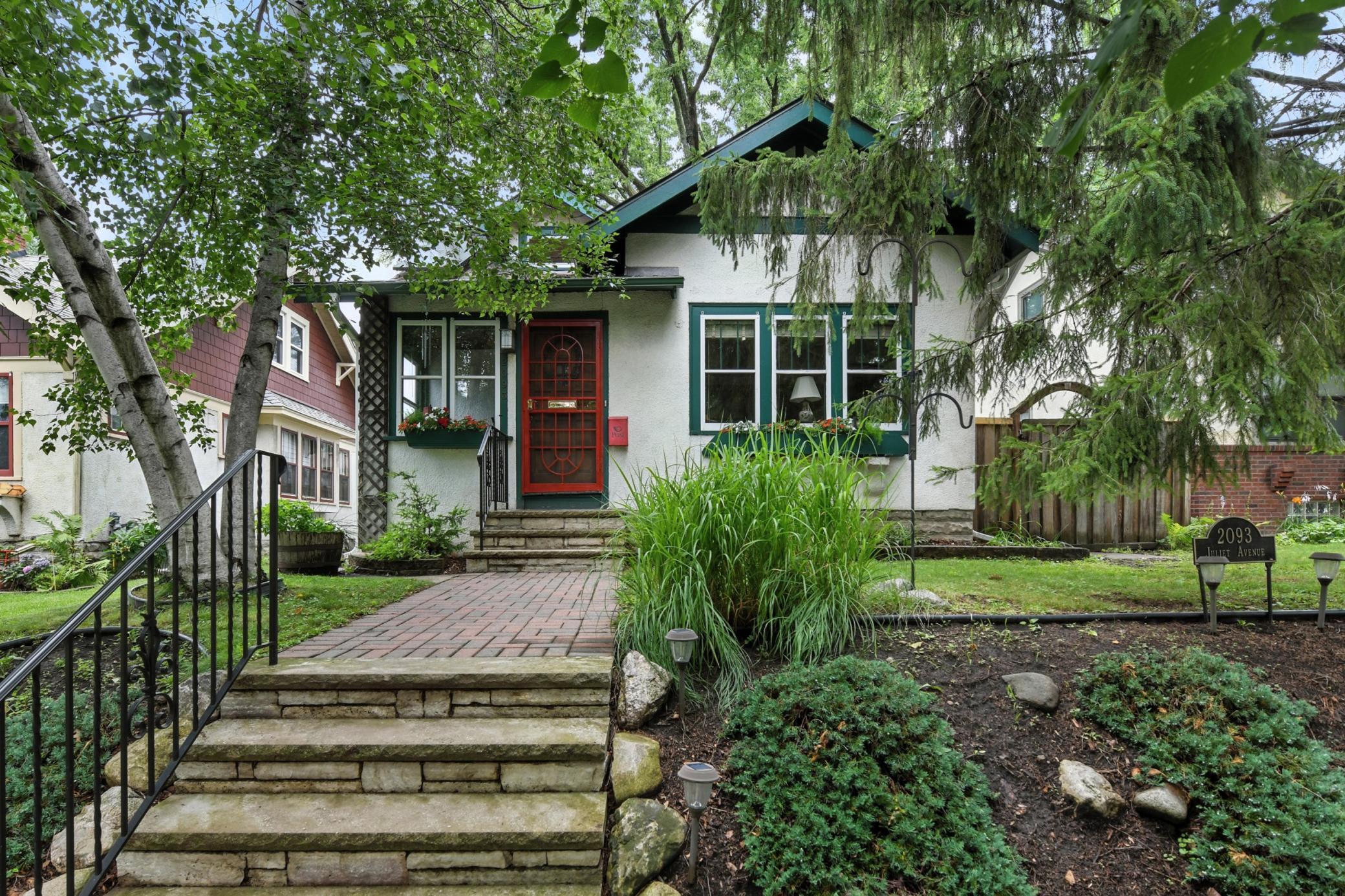 Property Photo:  2093 Juliet Avenue  MN 55105 