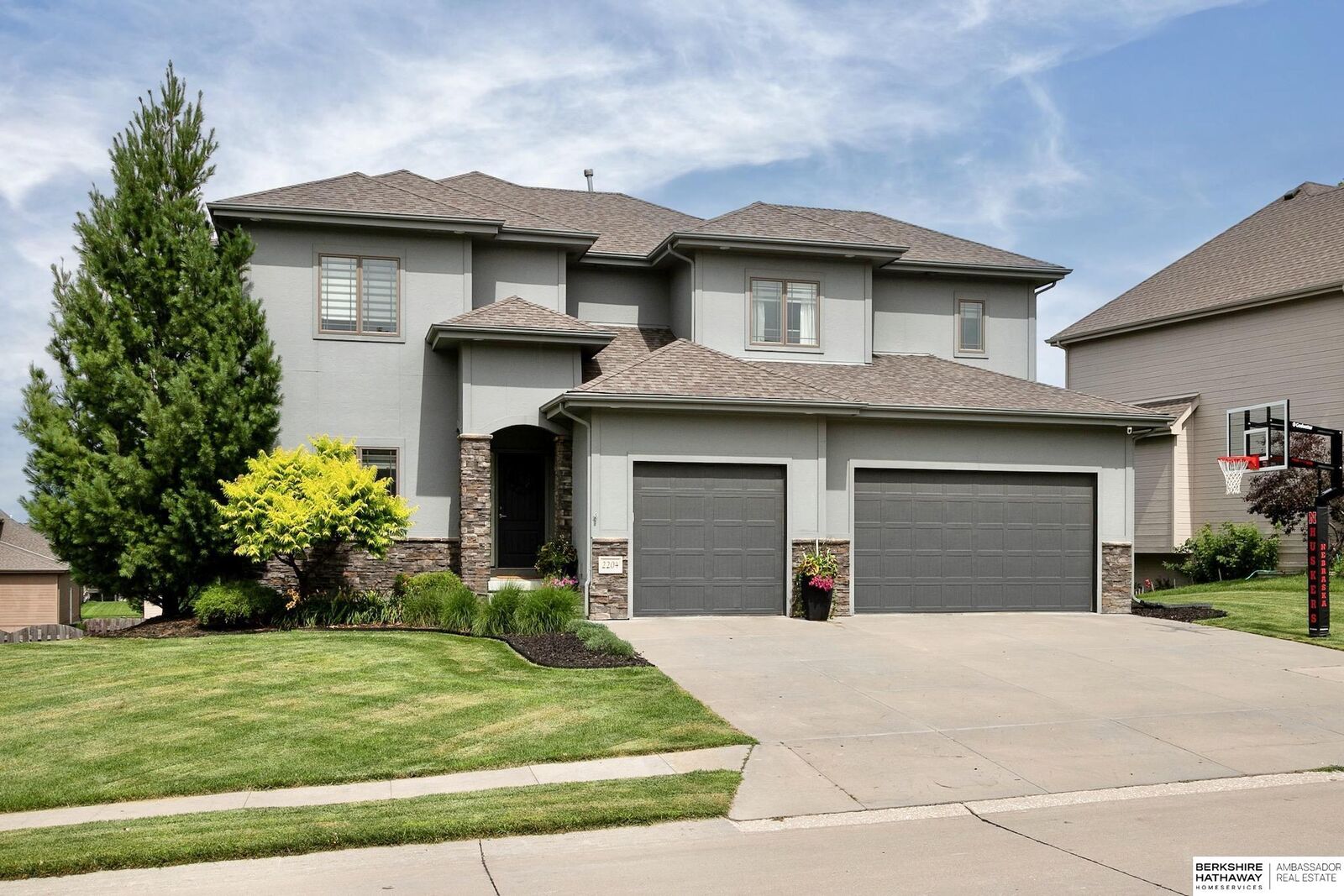 Property Photo:  2204 N 176th Street  NE 68116 