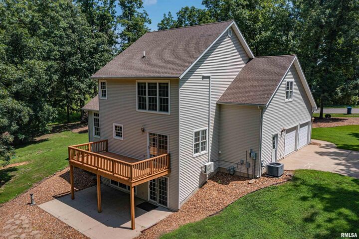Property Photo: 1013 Birdie Drive IL 62864