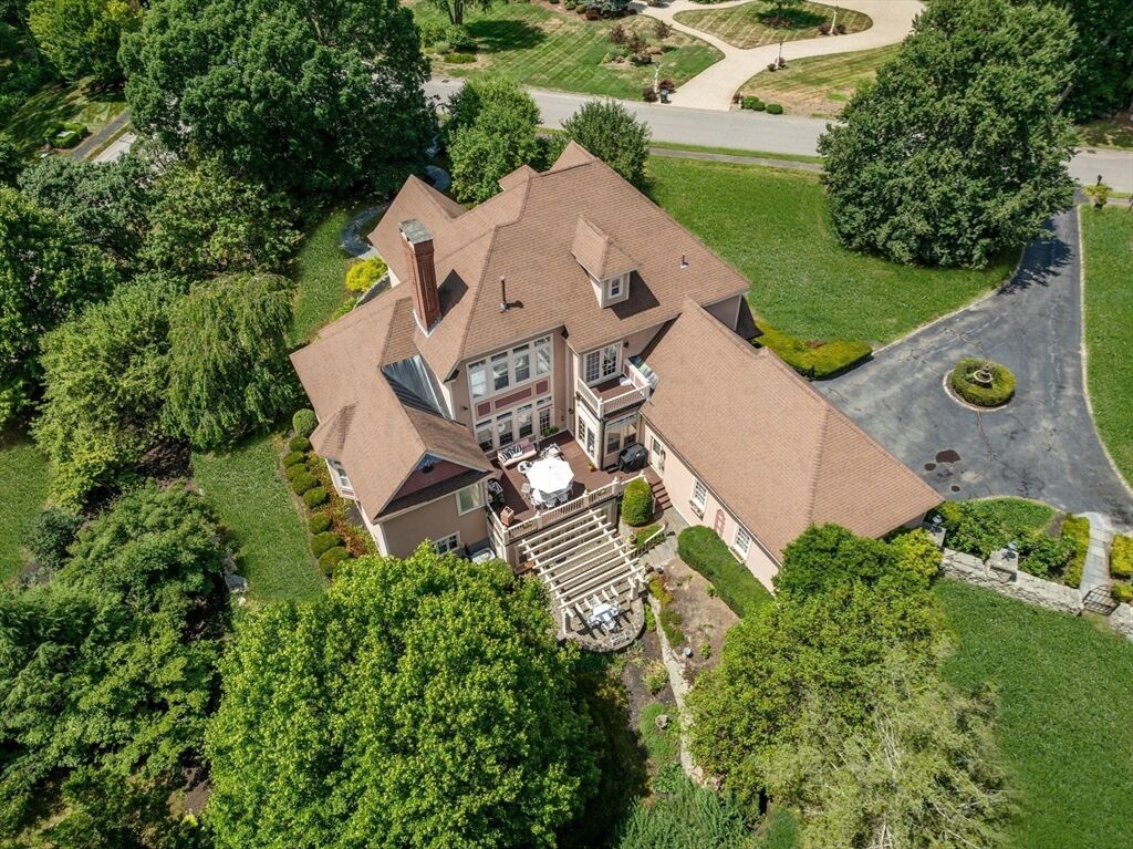 Property Photo:  2 Country Way  MA 01748 