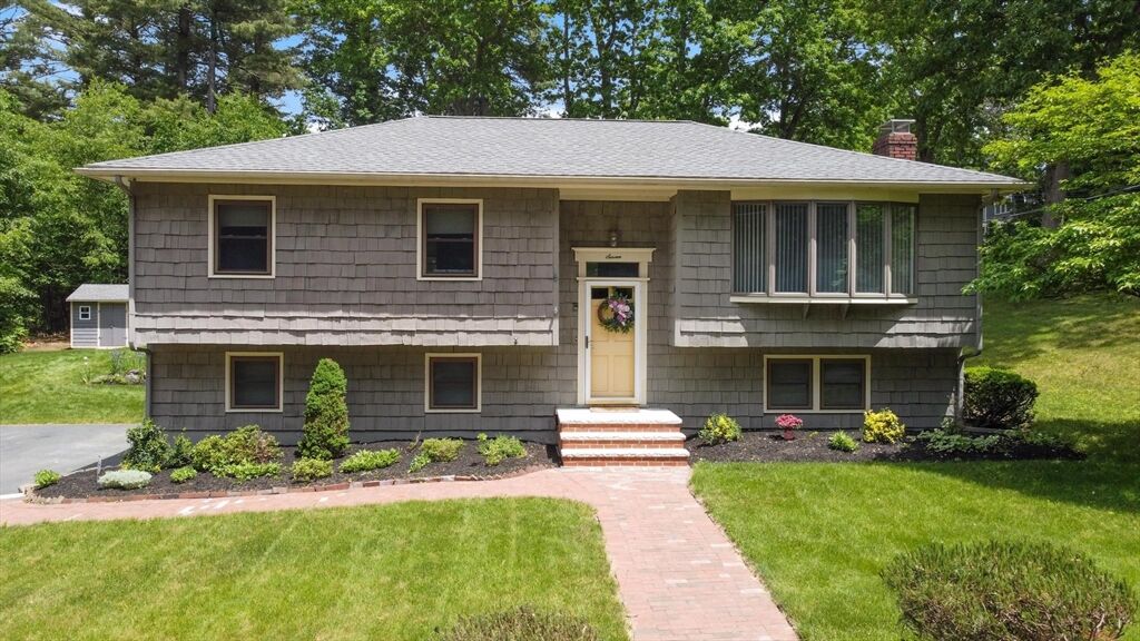Property Photo:  7 Shady Hill Drive  MA 01864 