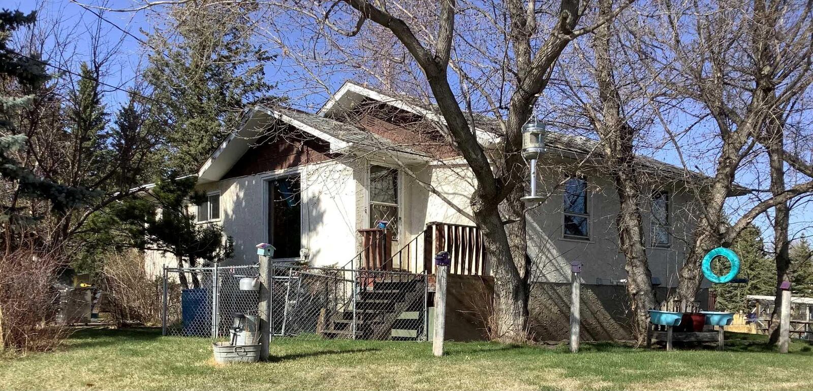 Property Photo:  616 Riverview Place  AB T0L 1H0 