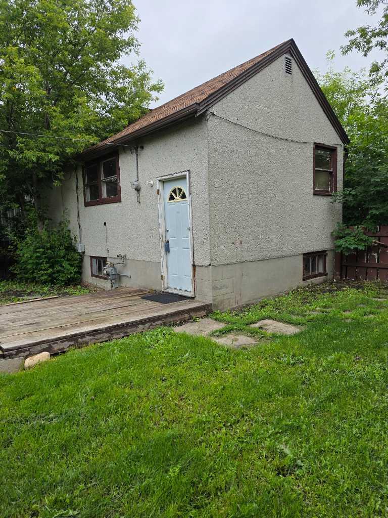 Property Photo: 4910 Hwy 2A AB T4L 1J8