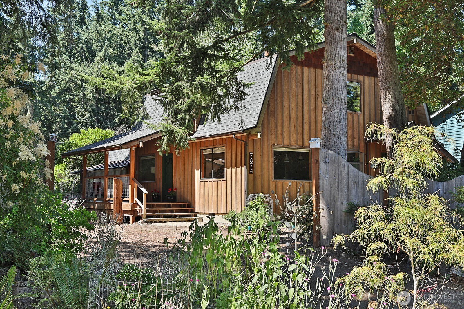 7874  Blakely Avenue  Clinton WA 98236 photo