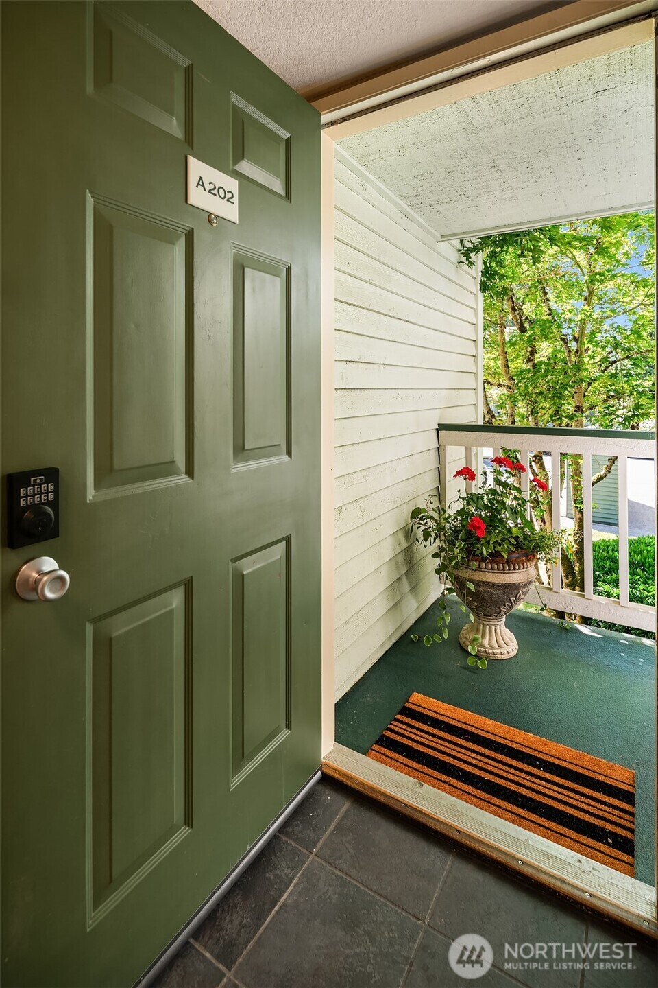 Property Photo: 25120 98th Place S A202 WA 98030