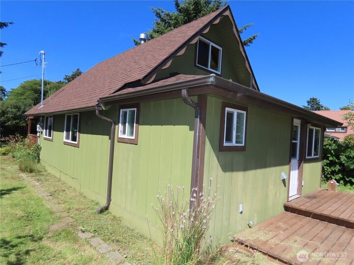 Property Photo:  845  Schmid Road  WA 98547 