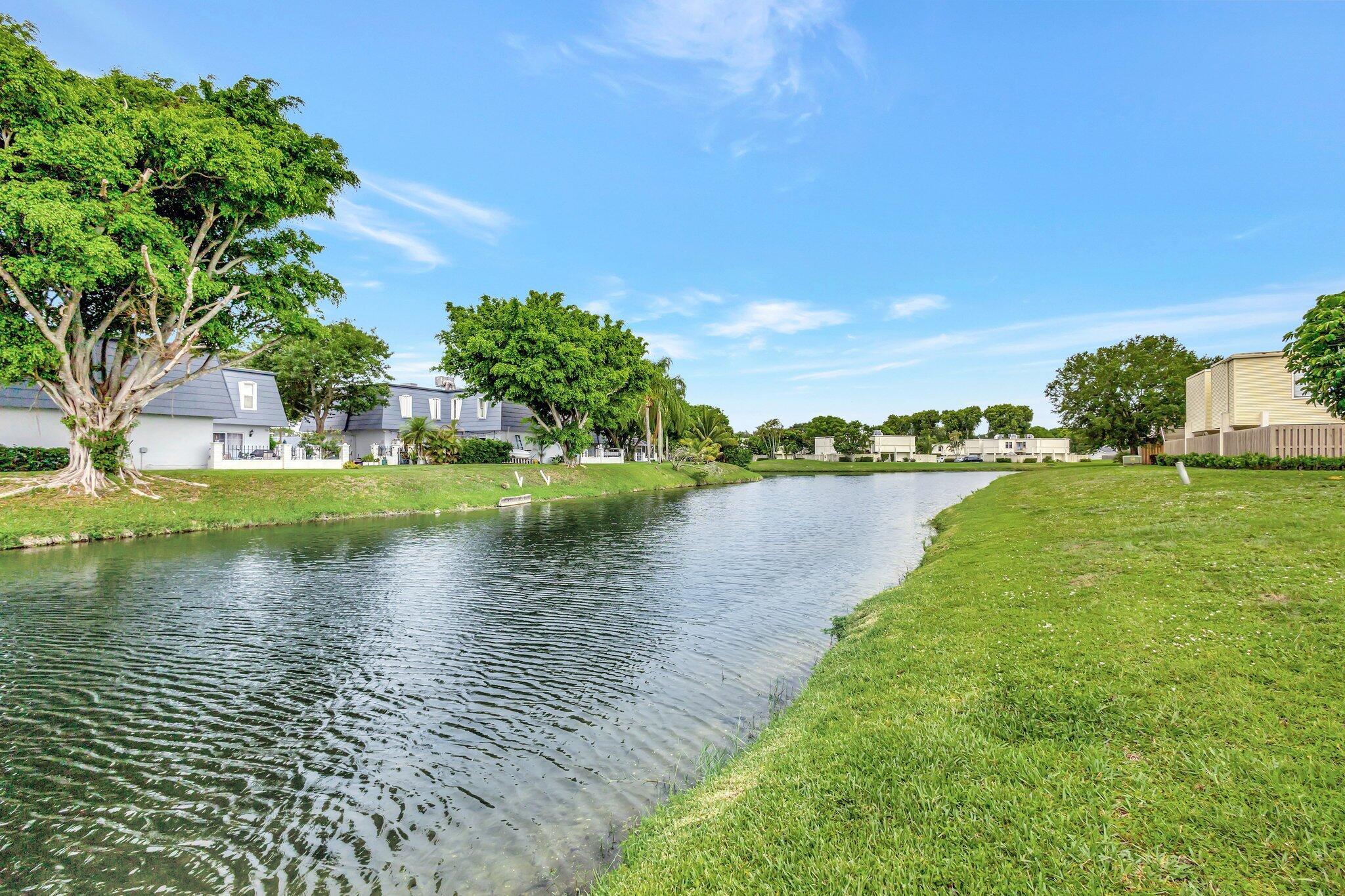 Property Photo: 1586 Shaker Circle FL 33414