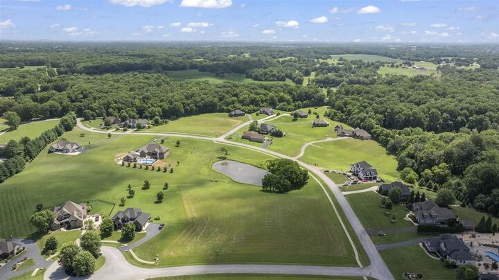 Property Photo:  107 Sterling Oak Court  KY 42122 