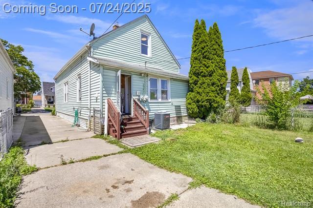 Property Photo: 5424 Bingham Street MI 48126