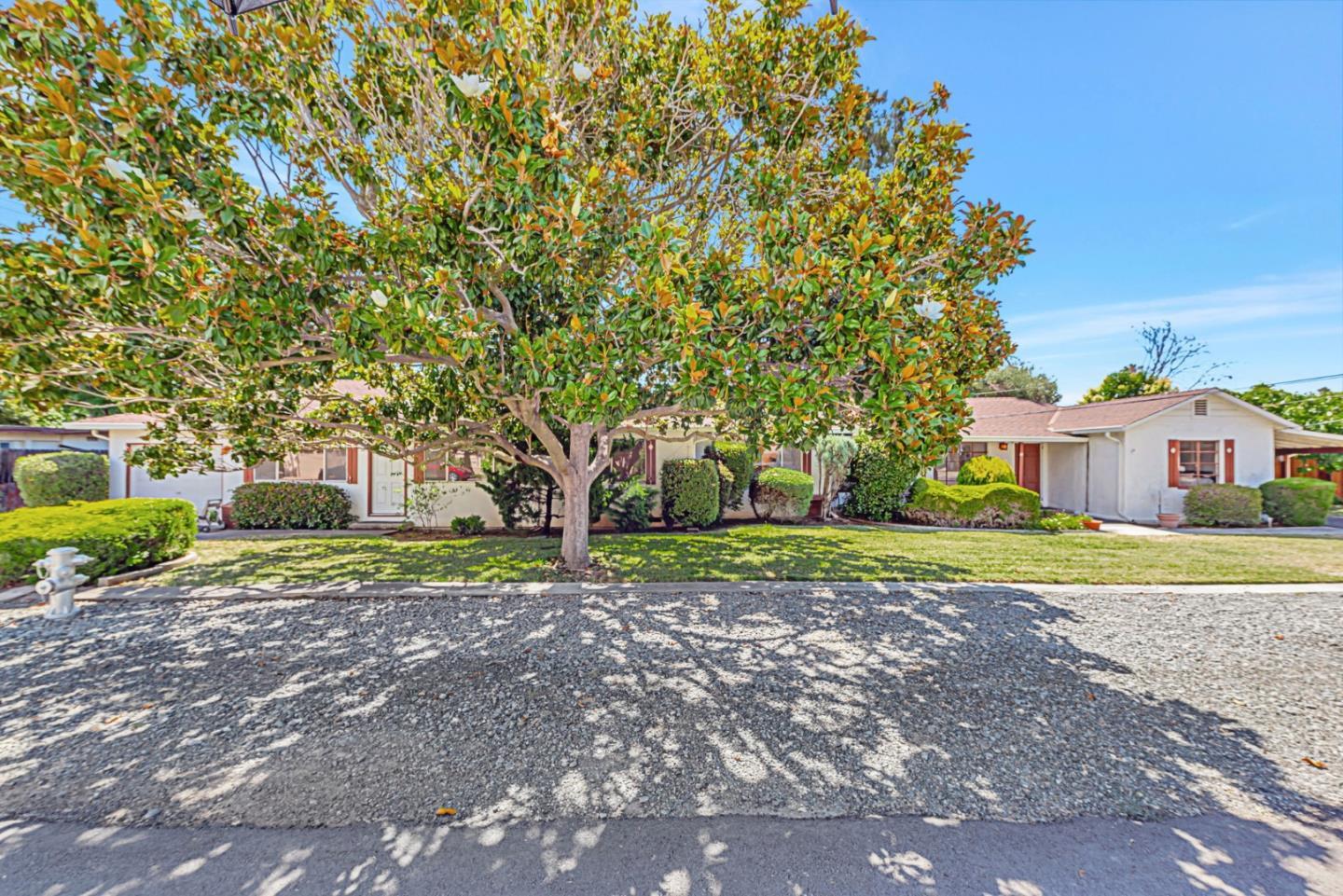 Property Photo: 41 Starr Way CA 94040