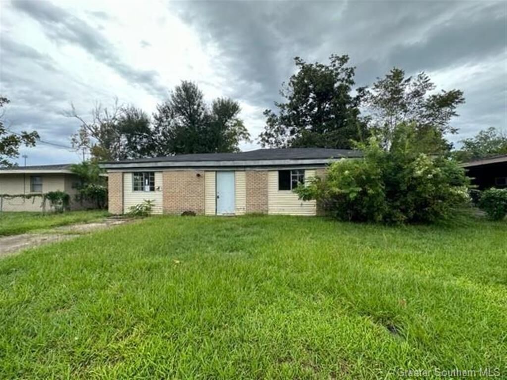 Property Photo: 1301 Sage Drive LA 70607