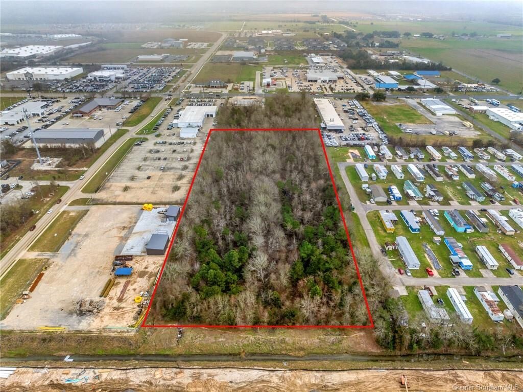Property Photo: 3900 Hwy 14 Boulevard LA 70607