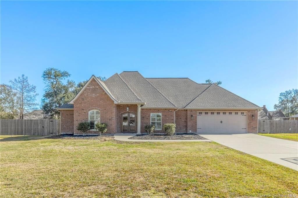 Property Photo: 4561 Oak Ridge Drive LA 70665