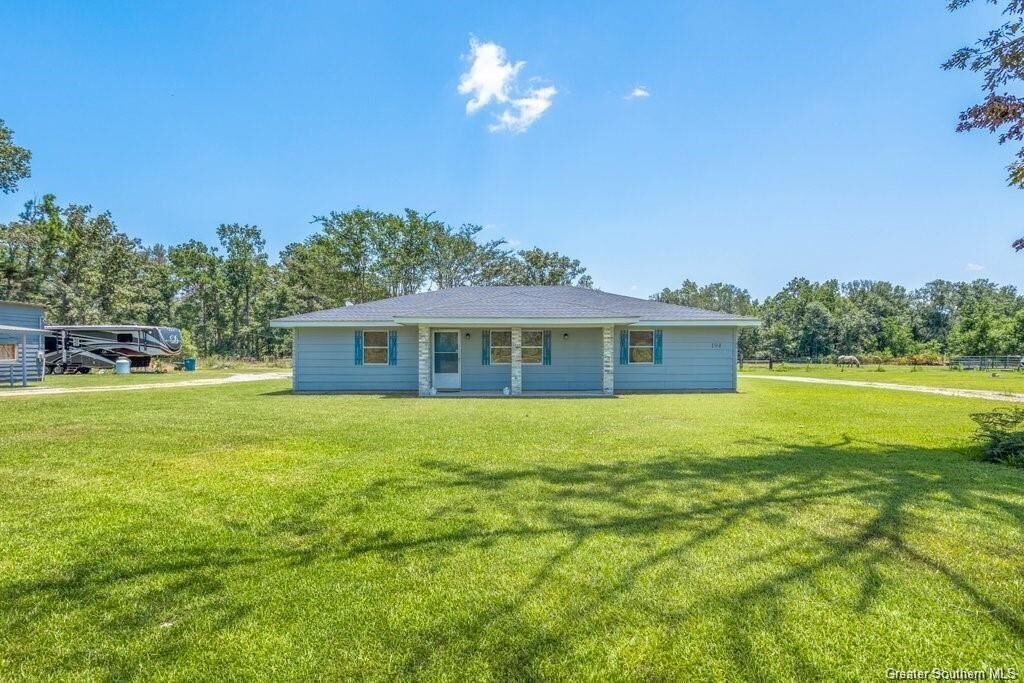 Property Photo:  194 Ieyoub Road  LA 70657 