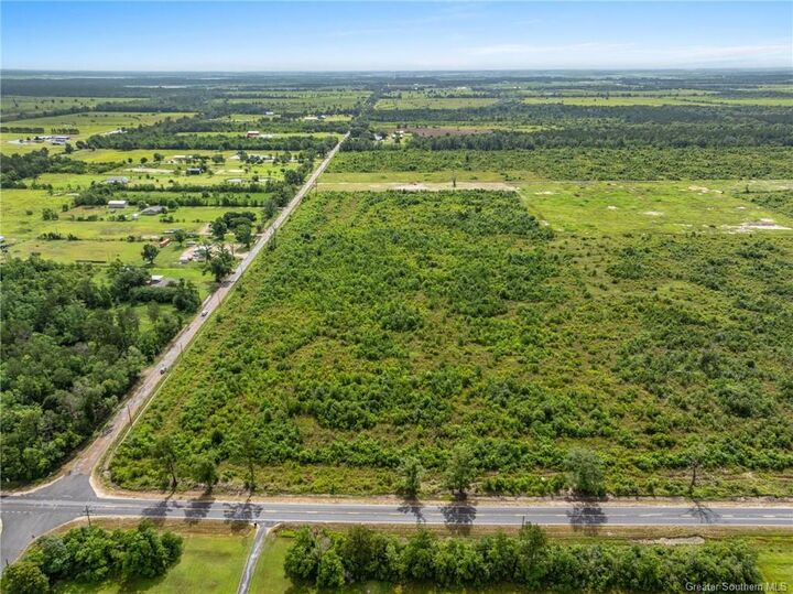 Property Photo: 9 Abie Fontenot Road LA 70647