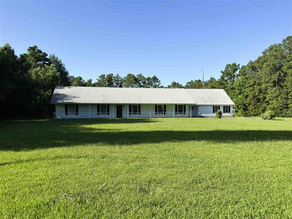 Property Photo: 1750 Golden Road LA 70665