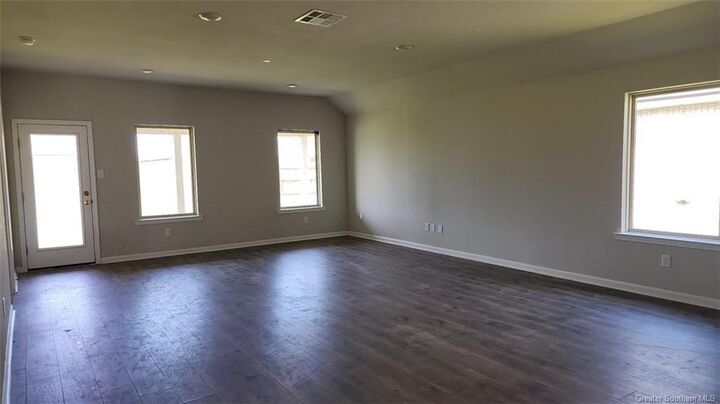 Property Photo: 3813 Barn Owl Drive LA 70615